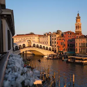 https://riva-del-vin-boutique-hotel.hotelinveneto.com